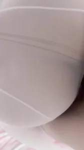 使劲撞