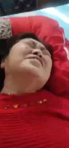 老逼“哎呀妈呀，老公干死了，真得劲”
